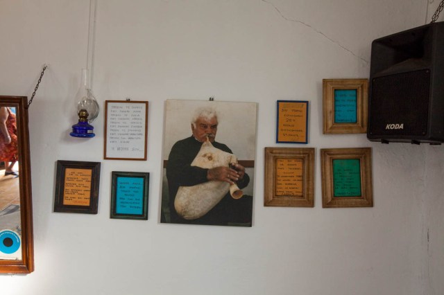 Folegandros-GrannysMatsata-WEB-0513